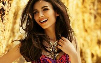 Victoria Justice Wallpaper