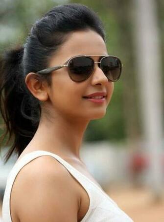 Rakul Preet Sexy Hot Stills Red Saree HD Image