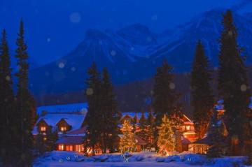 Wallpaper Background Winter Snow Fall Night Scene Lake