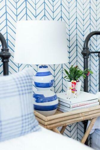 The Guest Room Table HD Wallpaper Background