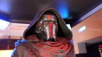 Driver As Kylo Ren Star Wars The Force Awakens Wallpaper