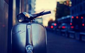 Vintage Vespa Scooter Wallpaper