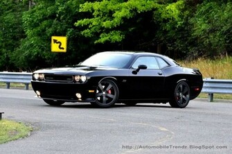 Automobile Trendz Dodge Challenger Srt8 Wallpaper