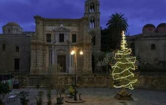 Wallpaper Lights Holiday Tree New Year Christmas Italy