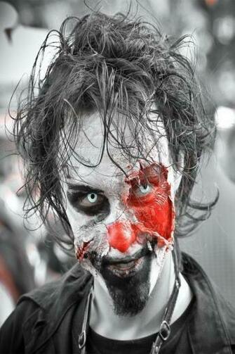 Scary Clown HD Wallpaper Screenshot
