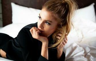 Wallpaper Look Girl Pose Ring Stella Maxwell Image For