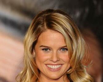 Alice Eve Wallpaper