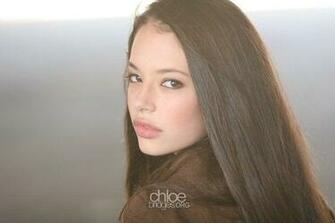 Chloe Bridges HD Wallpaper