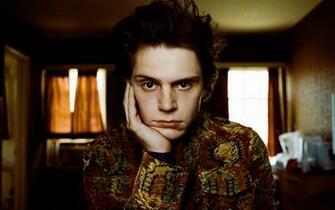 Evan Peters Image Pictures And Wallpaper For