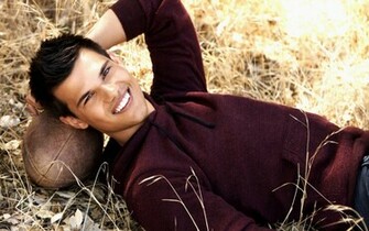 Taylor Lautner Shirt Off Wallpaper