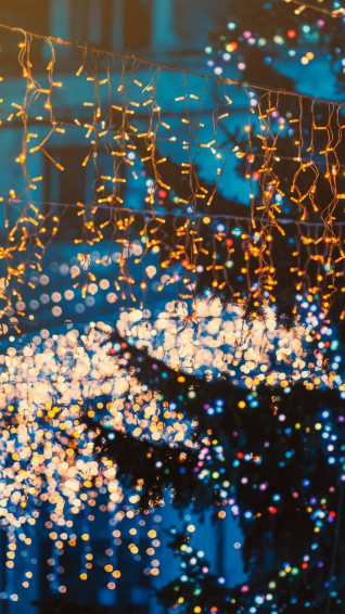 Christmas Lights iPhone Wallpaper
