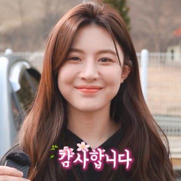 Go Yoon Jung Ideas In Kecantikan Gadis Ulzzang Wanita