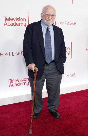 Legendary Actor Edward Asner Gracing The Red Carpet Wallpaper