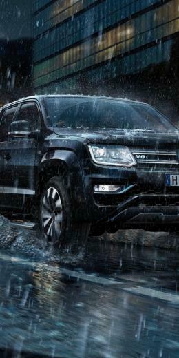 Rain On Road Volkswagen Amarok Wallpaper