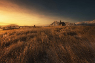 Farmhouse Desktop Wallpaper
