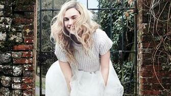 Lily James Wallpaper Photos Pics