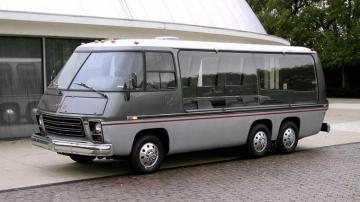 Gmc Chuck Wagon Motorhome Is A Fine Way To Watch Scenery Pass