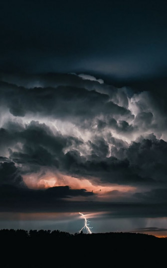 Cloudy Wallpaper Design For Cellphone And Walls