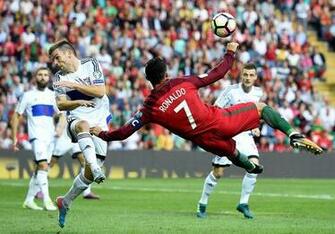 Watch Cristiano Ronaldo Score A Spectacular Bicycle Kick