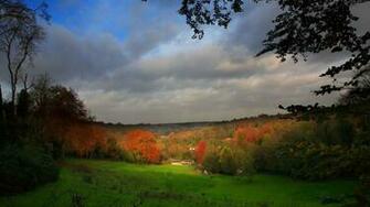 English Countryside Wallpaper