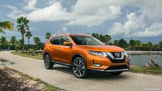Nissan Rogue Sl Front Three Quarter HD Wallpaper