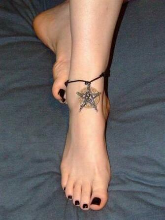 Girls Feet Wallpaper Adorable