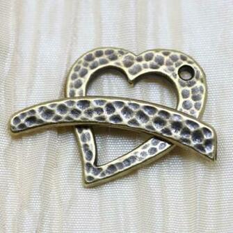 Toggle Set Clasps In Hammered Design Tierracast
