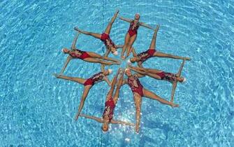 Synchronized Swimming Wallpaper Do It
