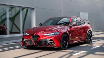 Alfa Romeo Giulia HD Wallpaper