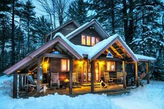 The Beautiful Imagery Of Cabins And Quilts Together Reflecting