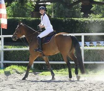 Kaley Cuoco Photos Participates In A Horse Jumping