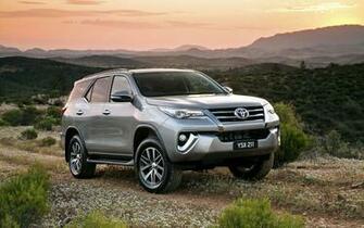 Toyota Fortuner Wallpaper Kokoangel Jeep