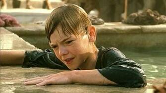 HD Thomas Sangster Actor Wallpaper
