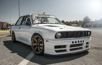 Bmw E30 Drift Wallpaper Imgkid The Image Kid