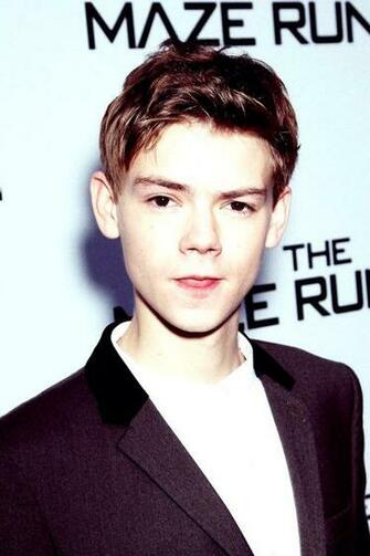 Thomas Brodie Sangster Wallpaper