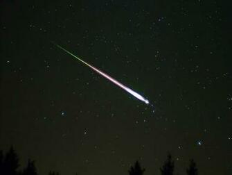 Real Meteor Shower Background HD Wallpaper