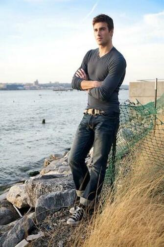Justin Clynes Foto Gambar Wallpaper Film
