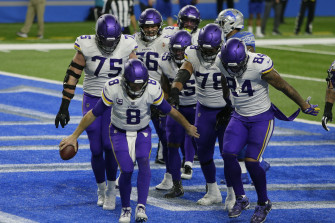 Cousins Throws Tds Vikings End With Win Over Lions