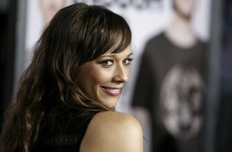 Rashida Jones Wallpaper Just Good Vibe