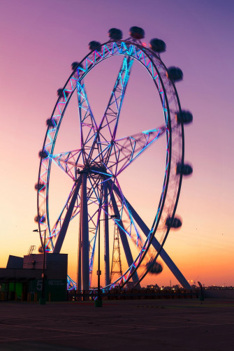 Sunset Behind The Ferris Wheel Wallpaper