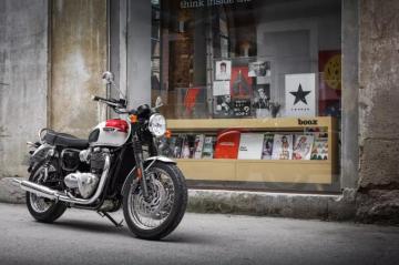 Triumph Bonneville T120 Wallpaper Badasshelmetstore