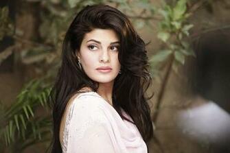 Jacqueline Fernandez Wallpaper Parineeti Chopra HD
