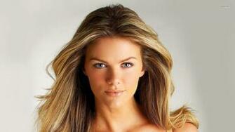 Brooklyn Decker Wallpaper Girl
