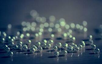 Pearls Wallpaper