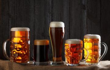 Wallpaper Foam Light Background Beer Glasses Glass