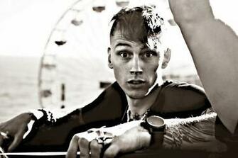 Machine Gun Kelly Wallpaper Baltana