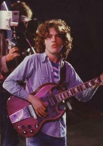 Ac Dc Image Angus Wallpaper And Background Photos