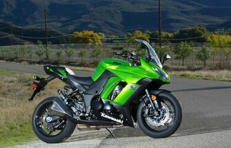 Kawasaki Ninja Zx 10r Sportbike Wallpaper Desktop Background