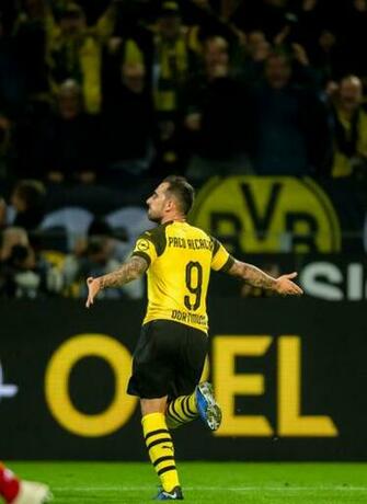 Dortmund Germany November Paco Alcacer Of Borussia