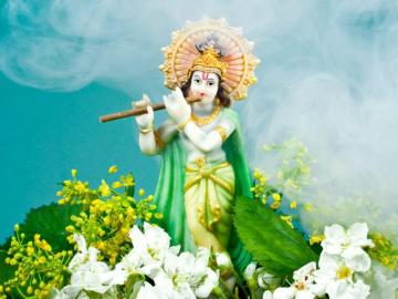 Raksha Bandhan When Lord Krishna Narrated Origin Story To